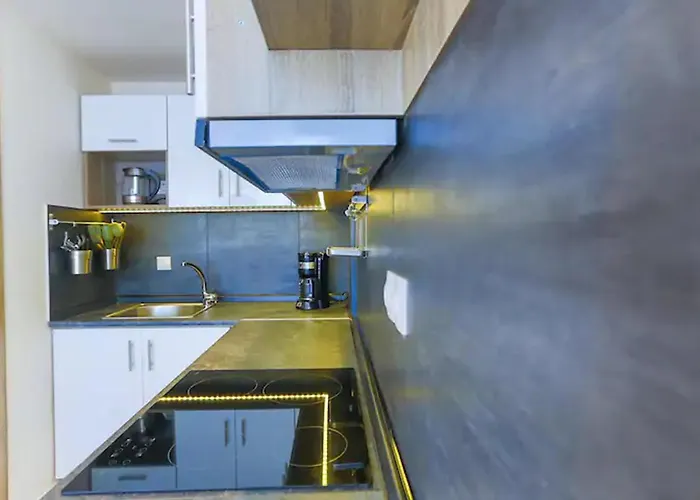 Apartment Modern Near The Sea-sunset View